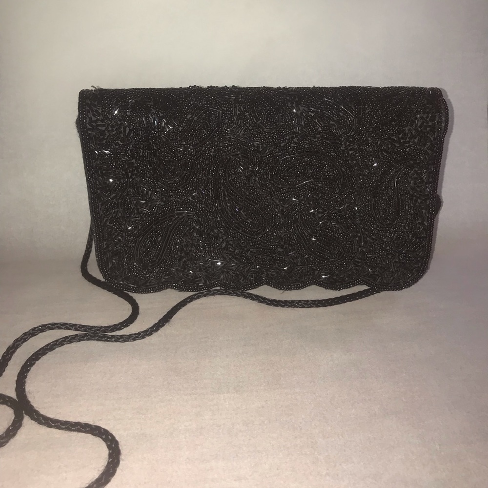 Black clutch